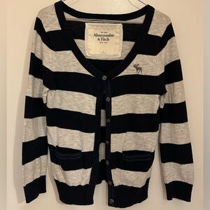 Classic gray & navy striped Abercrombie & Fitch short cardigan in great shape